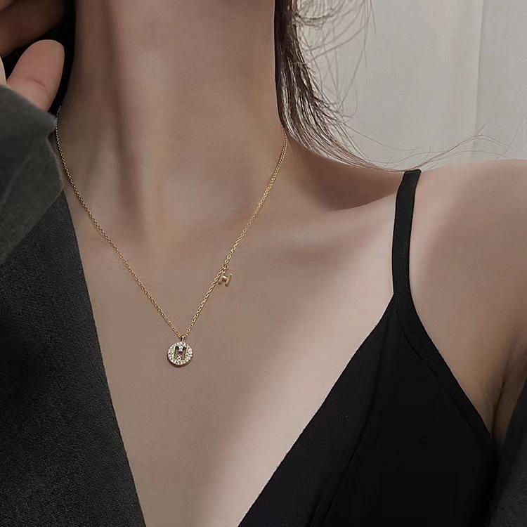 Trendy French Minimalist H Pendant Choker Necklace for Women