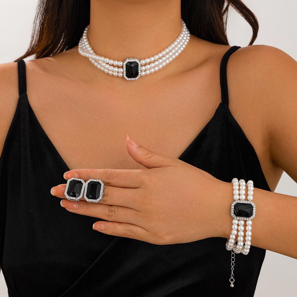 DIEZI ElegantFashion  Imitation Pearl Crystal Rhinestone Choker Necklace Stud Earrings Vintage Jewelry Sets Party Gift Jewelry