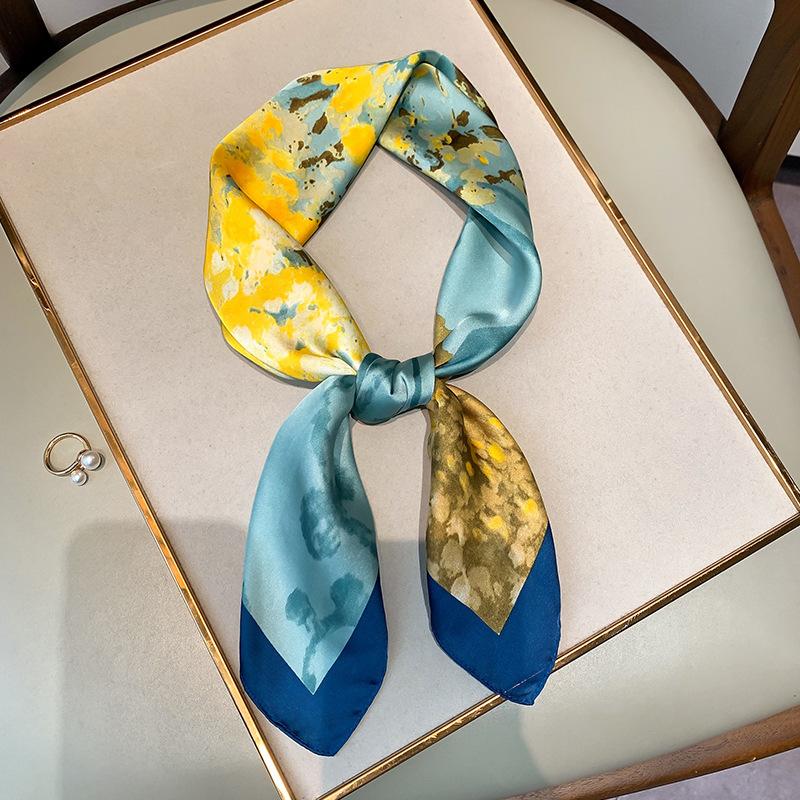 Small Square Scarf Silk Scarf Women's 71x71 Korean Versatile Decoration with Suit Shirt Professional Scarf Neck Protection Thin Scarf