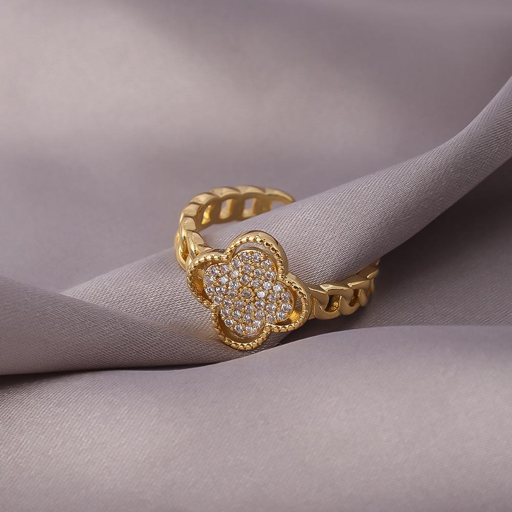 Neuer Modetrend Personalisiertes Design Vierblättriges Kleeblatt Ring Mädchen Temperament Süßer Cooler Stil Ring