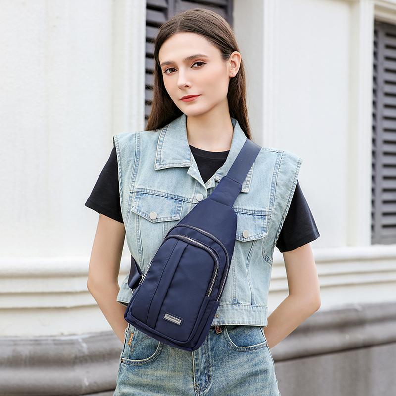 Женская нагрудная сумка — фото 4