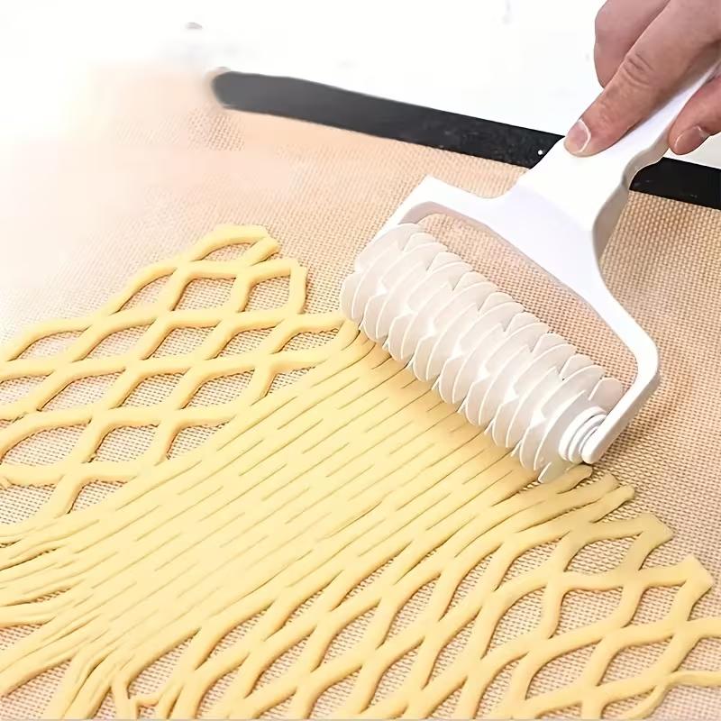 Plastic Pastry Pizza Lattice Roller Cutter Baking Tool Pull Net Wheel Knife for Dough Cookie Pie Kitchen Gadgets Baking Tools