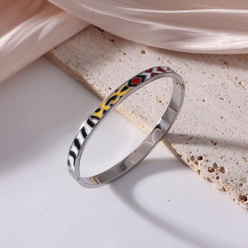 18K Electroplated Women's Retro Enamel Drip Oil Titanium Steel Bracelet, 6mm