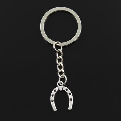 Módní 30mm přívěsek na klíče Kovový přívěsek na klíče Klíčenka Šperky Starožitné pokovené Lucky Horseshoe Přívěsek 21x16mm