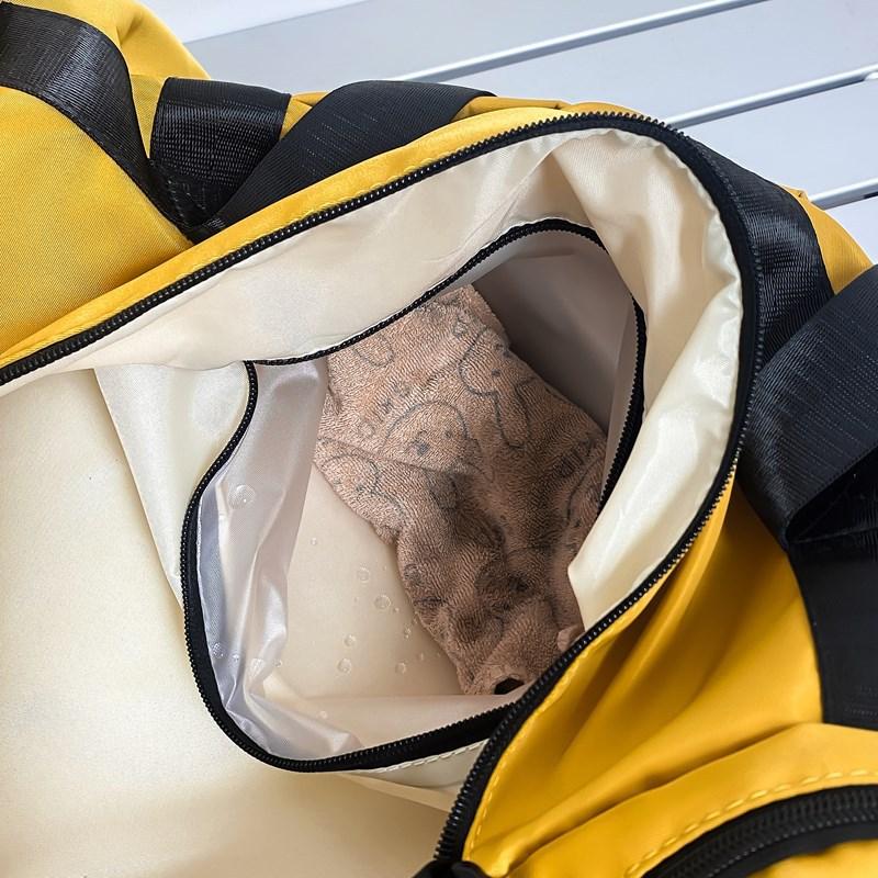 New large-capacity wet and dry separation short travel bag men's lightweight fashion travel bag women's trendy cool fitness bag