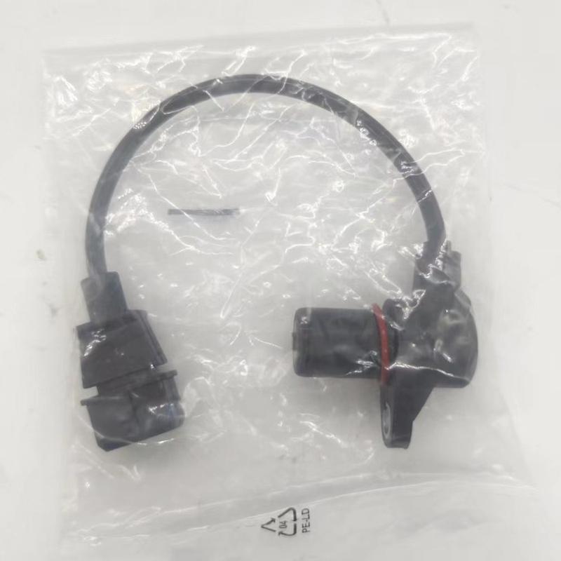 0261210126 500306772 82017874 Crankshaft Position Sensor For Ivveco SStralis 450 570 490 740 TTrakker 380 720 38 42T