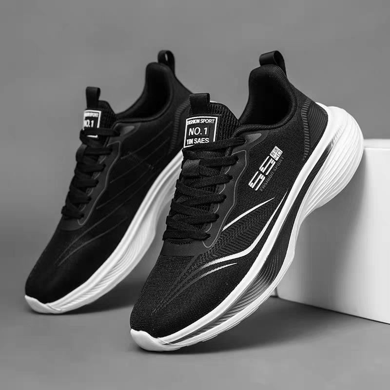 

Spring and Autumn Sneakers Large Size Lightweight Leather Surface Outdoor Running Shoes Casual 36