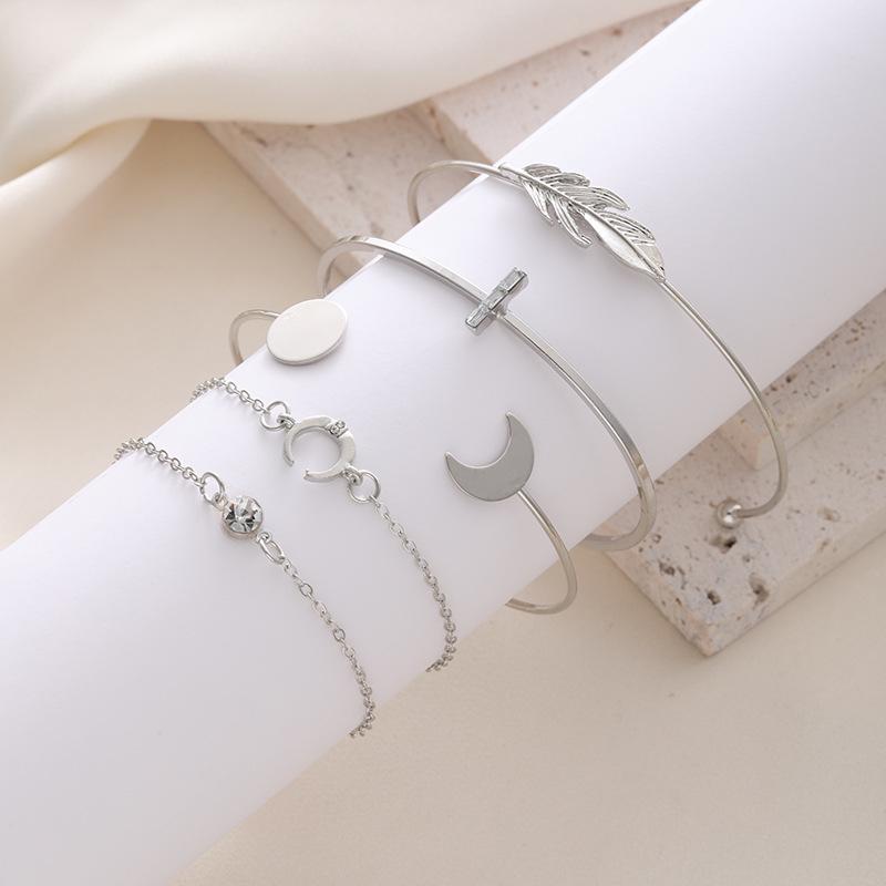 Women's Snake-Inspired Diamond Green Gem Bracelet Set: Four-Piece Cross-Border Jewelry Collection