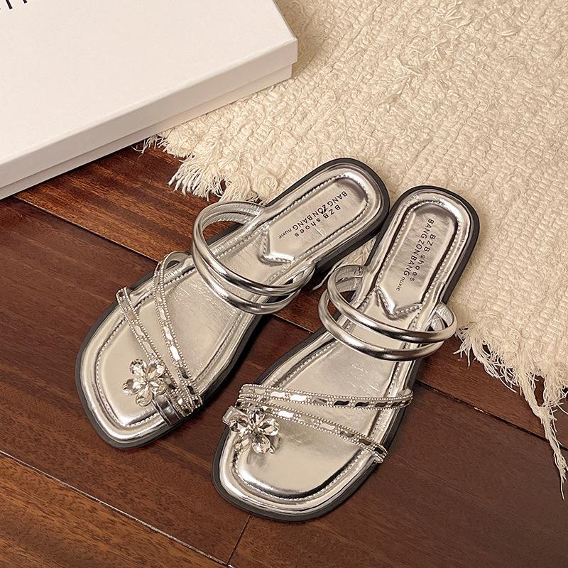 

Summer wear 2025 new small tall Roman sandals French thick heel slippers women s versatile rhinestone cold slippers 36 серебряный