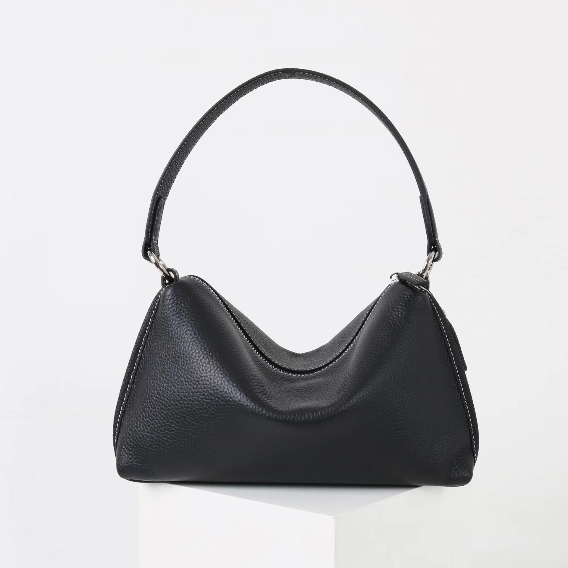 

2025 New Light Luxury Niche High-end Feeling Head Layer Cowhide Crossbody Dumpling Pillow Bag Simple Commuting Versatile Single Shoulder 28cm чёрный