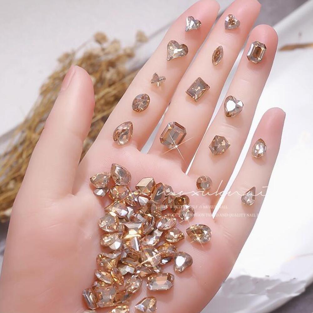 

50 шт. 3D K9 Блестящие белые кристаллы для нейл-арта, стразы смешанных форм, с заостренным дном, стеклянные бриллианты, шармы для ногтей, аксессуары для DIY-маникюра