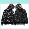 Camouflage Kapuzenpullover mit Haifischkopf-Design Weiche Bequeme Jacke mit durchgehendem Reißverschluss