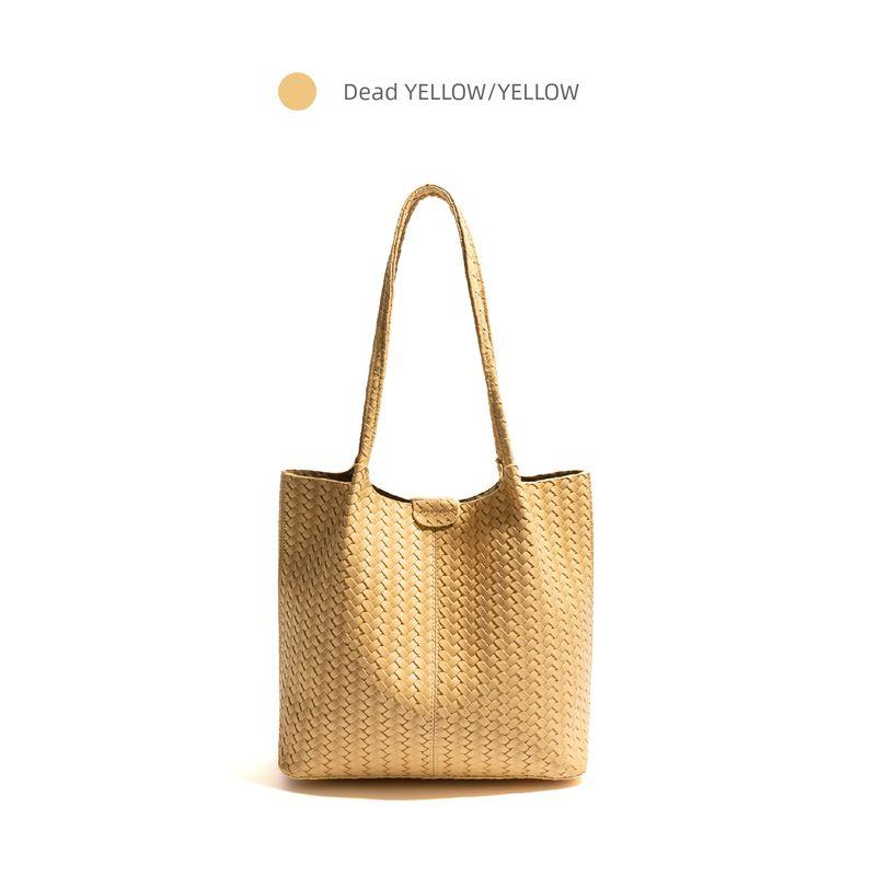 

Ckkui Simple and Fresh Soft Leather Woven Bag 2025 Summer Wear Wear Classy Sentong Qin Shoulder Tote Bag Withered yellow