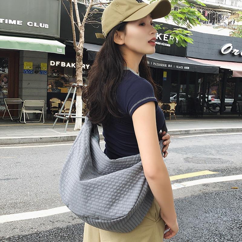 Literary dumpling bag large capacity shoulder bag trendy washing water canvas messenger bag new