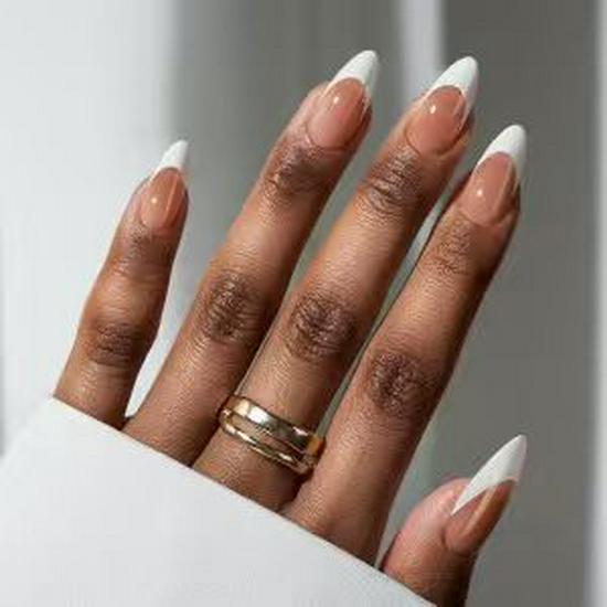 Hochwertige tragbare künstliche Nägel im Mandel-Nude-French-Stil – mittellange und lange Nagelspitzen
