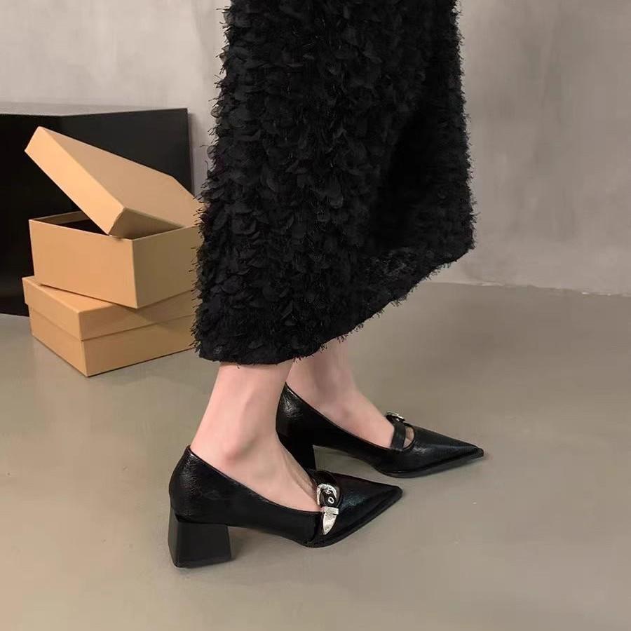 New large size high heels, new style pointed versatile one-word buckle with shallow thick heel single shoes