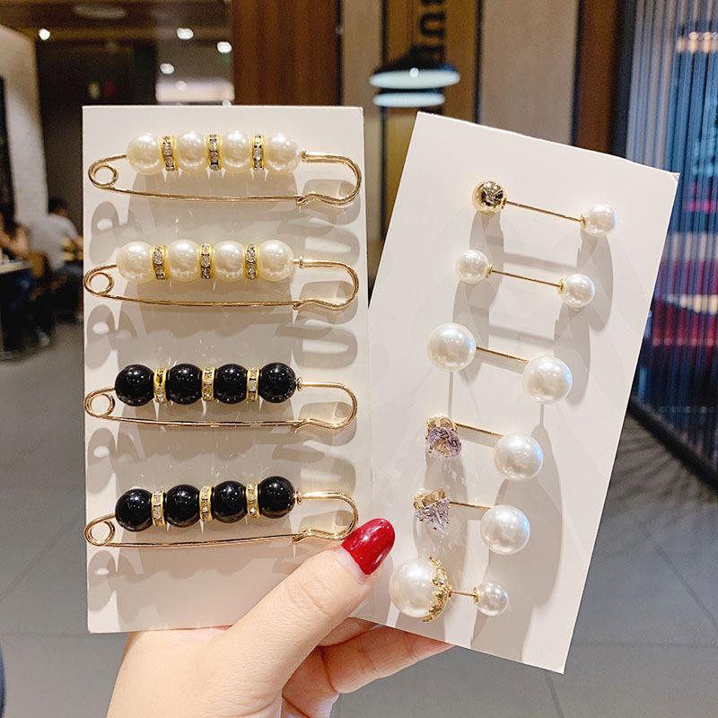 Women's Waist-Tightening Elastic Brooch Pin - Anti-Exposure Buckle for Clothes and Skirts