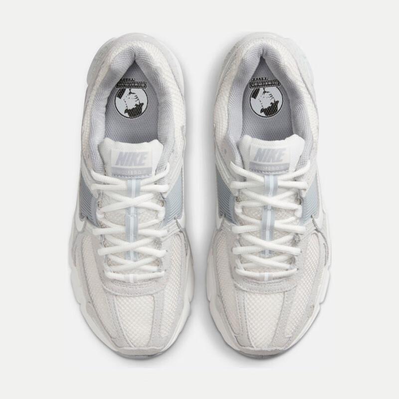 NIKE Women's Casual Shoes ZOOM VOMERO 5 Sneakers