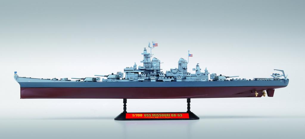 Doyusha 1/700 Amazing! Ship Plastic Model No. 21 U.S. Navy Battleship Missouri BB-63 Pre-Colored Plastic Model