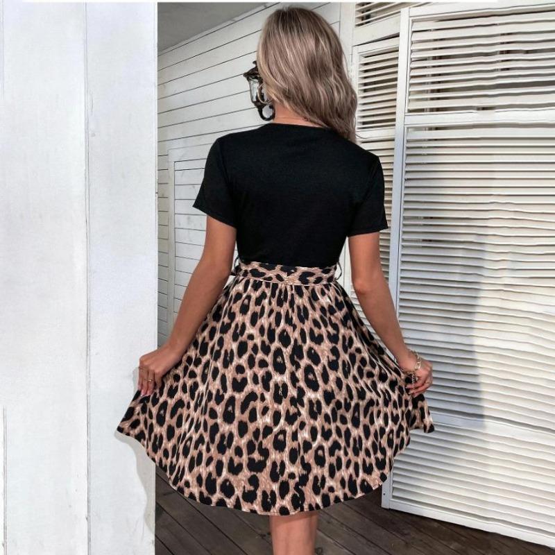 Καλοκαιρινό Γυναικείο Φόρεμα με λουρί με στάμπα με λεοπάρ