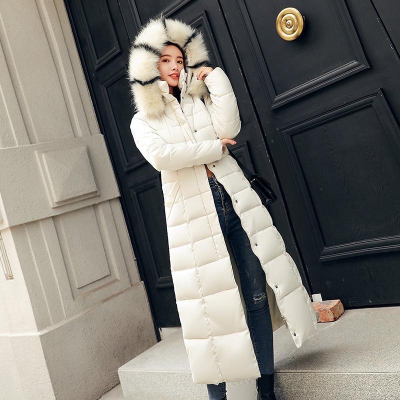 Women's Long Cotton-padded Clothes Over the Knee, New Winter Clothes, Slim-fitting Thickened Large Fur Collar, Large Size Down Cotton-padded Jackets.
