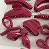 Gold Red Festive Claw Clip: Flashy Hair Accessory for New Year