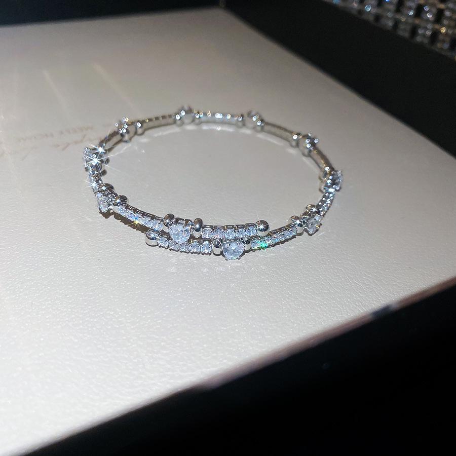 Elegant Geometric Rhinestone Zircon Buckle Bracelet: A Versatile and Luxurious Accessory for Women