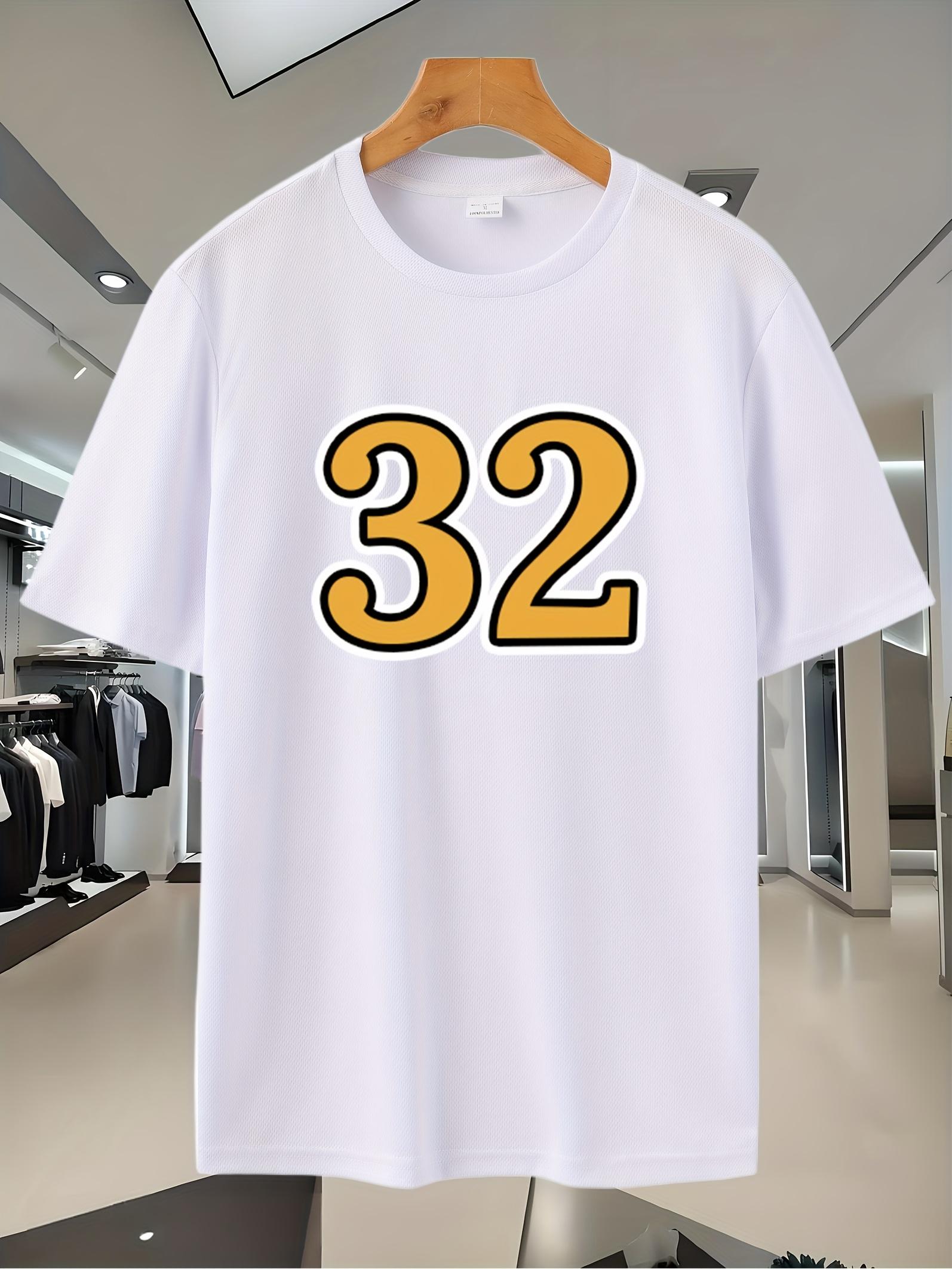 28C Sporty Casual Short Sleeve T-shirt with Bold 32 Graphic Print - Navy Blue & Yellow Athletic Tee M