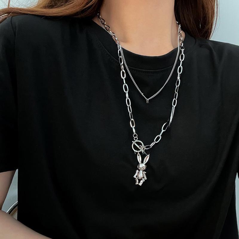 Dvouvrstvý punkový náhrdelník s křížkem a králíkem - unisex hip-hopový styl