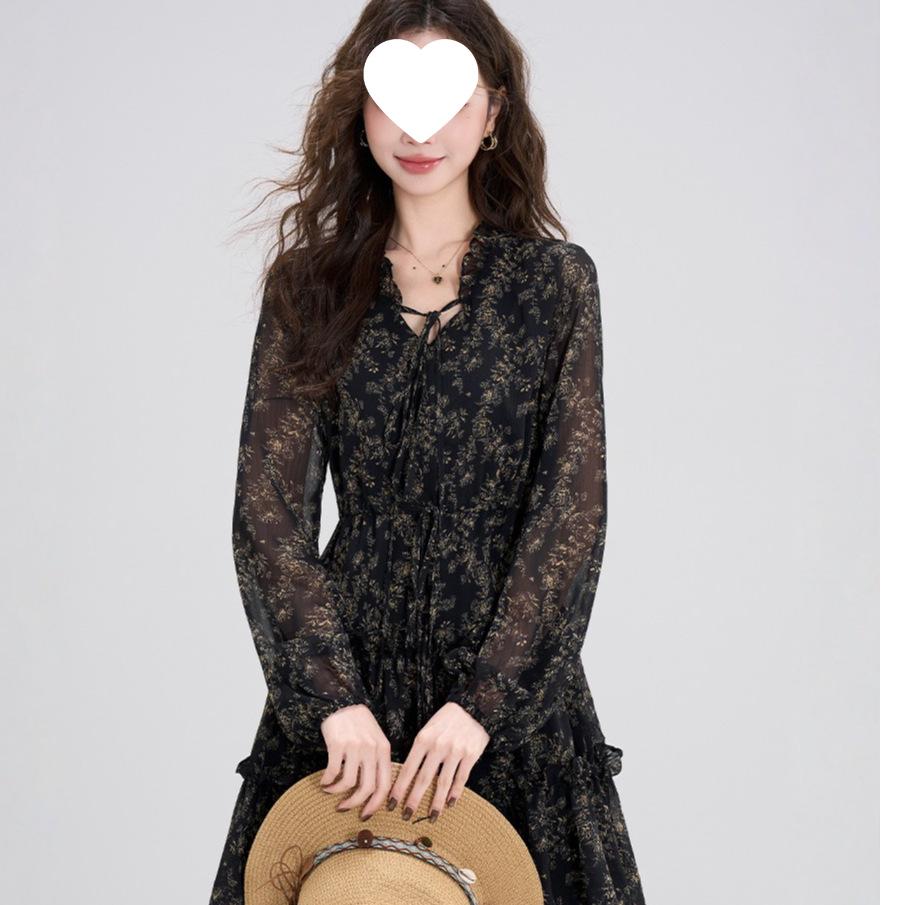 Chic Retro Floral Chiffon Dress: Petite Waist-Cinched Slim Black Style for Autumn & Winter