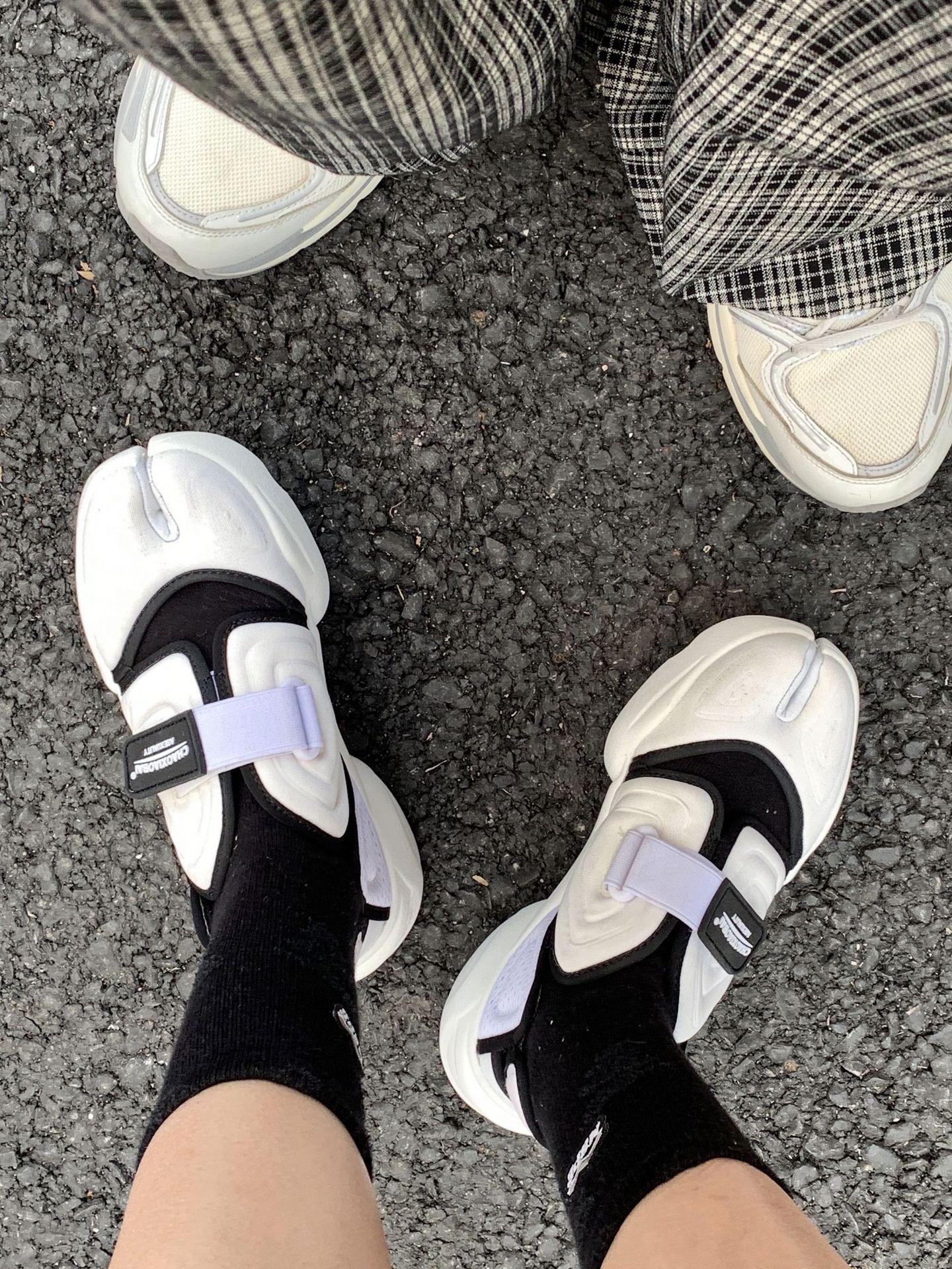 

Большой размер включает в себя кроссовки Manshoes для мальчиков и девочек 36-48, легкие теннисные кроссовки для маленьких детей