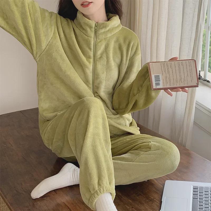 Women's Winter Warm Flannel Velvet Zipper Pajama Set