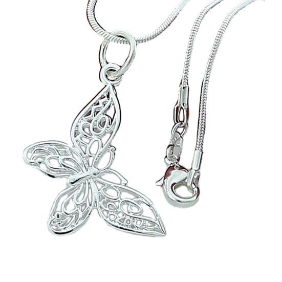 Women Butterfly Necklace Hollow-Out Butterfly Elegant Dainty Necklace Pendant Necklace Jewelry for Daily Wear Weddings Parties