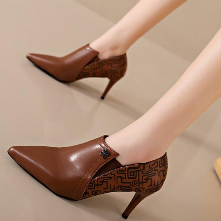 

2024 Весна и Осень Новые Черные Темпераментные Модные Туфли На Высоком Каблуке Стилет Однотонные Туфли С Заостренным Носком Сзади Молния Каблуки Женские Туфли 35 кофейный