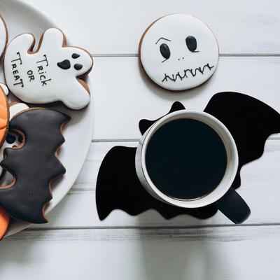 Creative Felt Bat Mat Halloween Table Mat Black Bat Anti Slip and Heat-resistant Tableware Mat Party Table Halloween Decoration