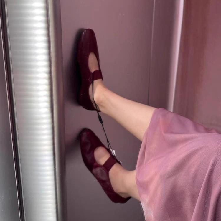 French Temperament Round Head Elastic One-word Belt Ballet Shoes Versatile Flat Bottom Shallow Mouth Single Shoes Women