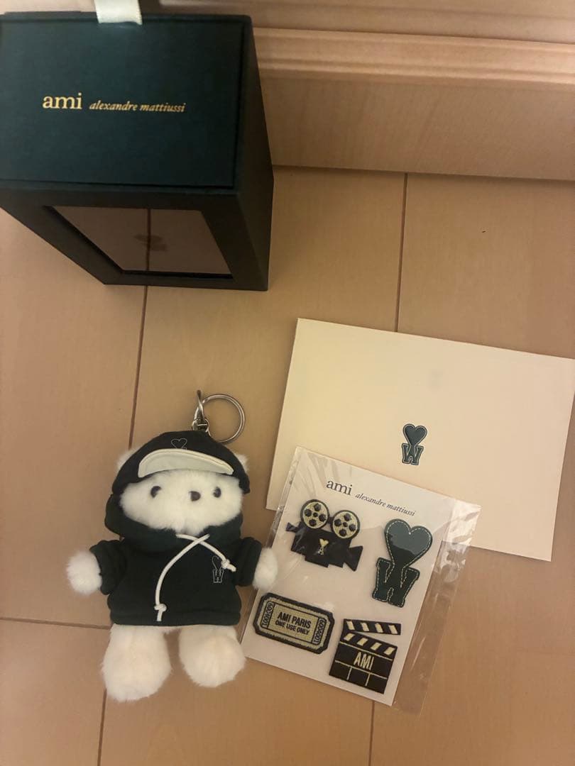 

[Б/У] Коллаборация Чхве У-шика x AMI, эксклюзивный для Кореи поп-ап, плюшевый мишка, бонусный патч