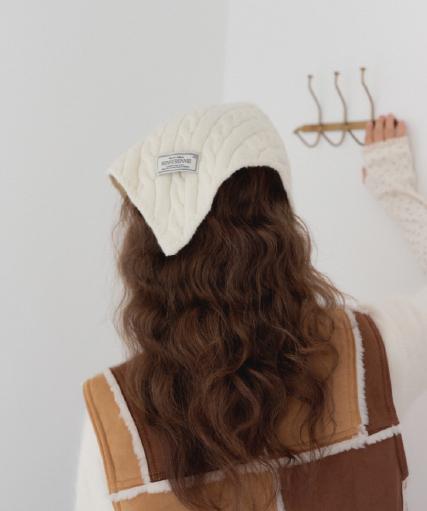 Laenilaeni Starry Triangle Bonnet Earcuffs - Starry Triangle Bonnet [ Ivory ]