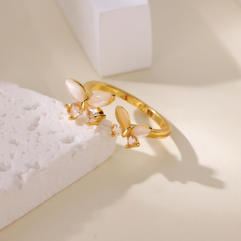Simple and versatile opal double butterfly zir*****pen ring, new niche high-end index finger ring, exquisite ring.