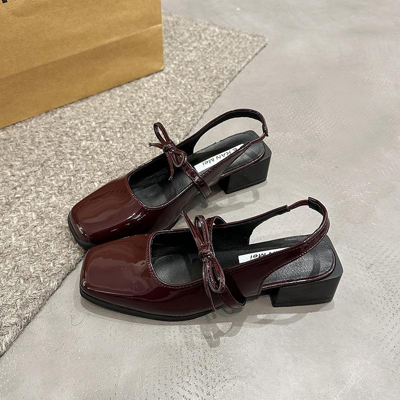 Retro square head thick heel Mary Jane shoes girl 2025 new summer versatile fairy style bag head sandals