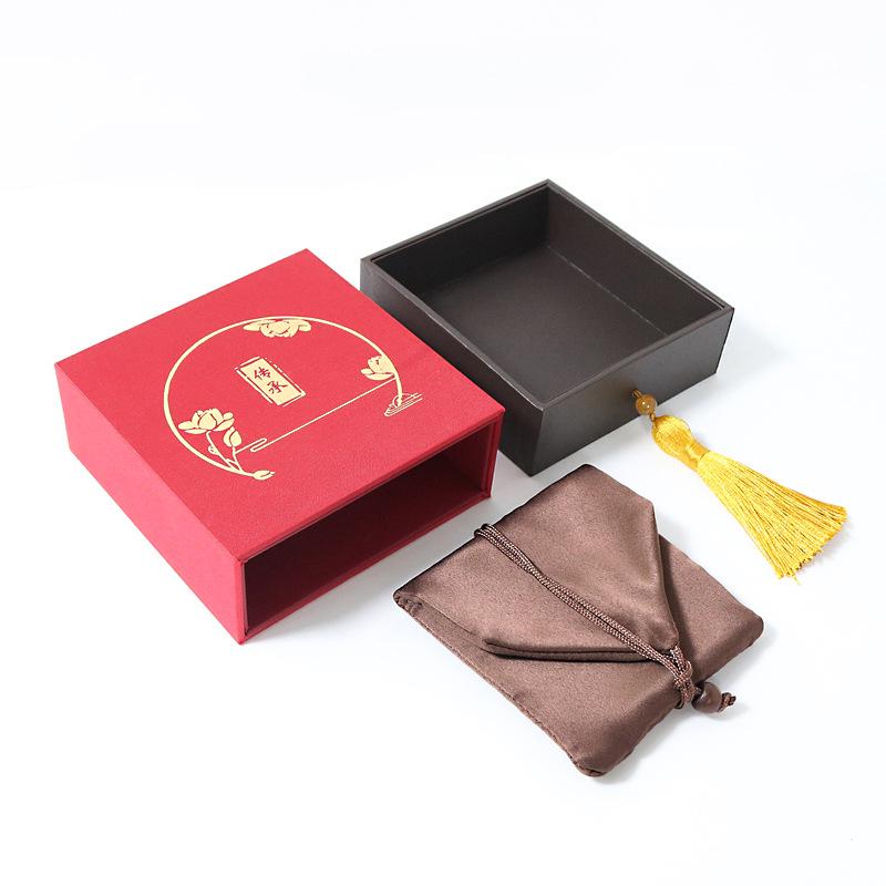 Elegant Retro Wedding Bracelet Box with Gold Stamping - Chinese Style Jewelry Storage and Packaging.