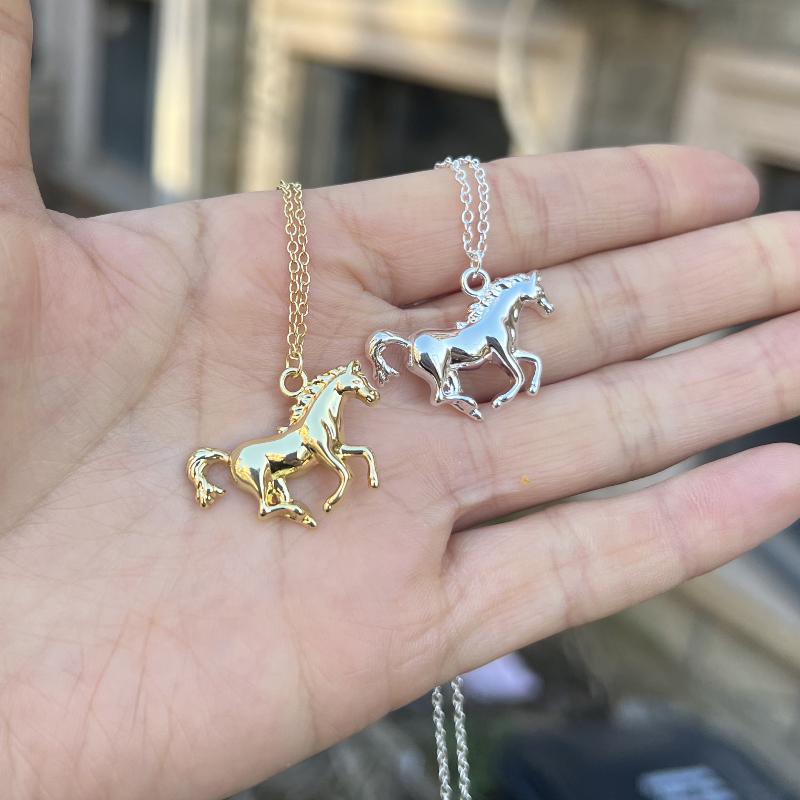 Vintage Horse Pendants Necklace for Men Women Animal Necklaces Jewelry Accessories Brithday Gifts