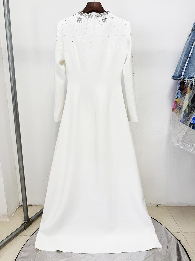 Elegante Vestido de Noite Longo 2026 com Bordados e Pedras Strass