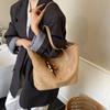 Casual retro temperament new armpit large capacity work commute go shoulder bag
