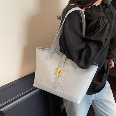 New Spring and Summer Commuter Large-capacity Bag Women's Fashion Versatile Shoulder Bag Casual Tote Bag