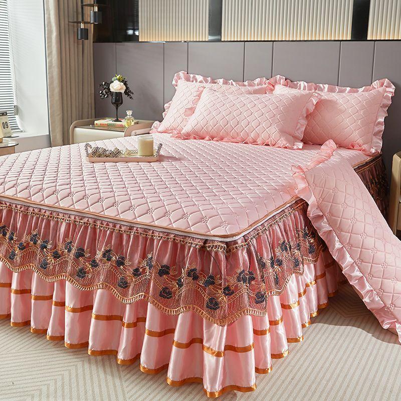 3pcs Bedroom Set High-End Crystal Velvet Bed Skirt Three-Piece Set with Thick Lace Trim, Korean Princess Style Warm and Non-Slip Mattress Cover