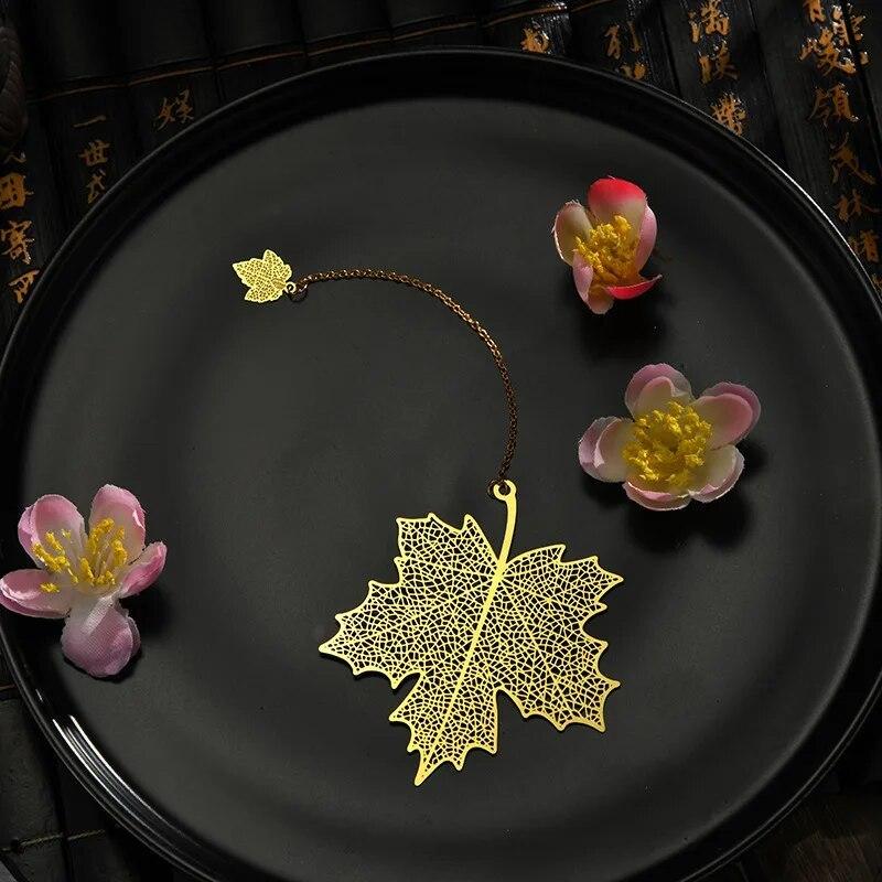 

1 шт. Студенческие канцелярские товары в китайском стиле, ретро металлические закладки, полые листья гинкго билоба, прожилки лотоса, закладки, подарки