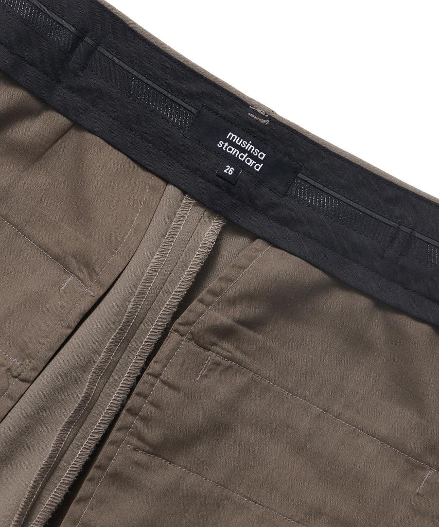 MUSINSA STANDARD WOMAN Women'S Lightweight Hidden Elastic Waist Half Slacks [Dusty Beige]