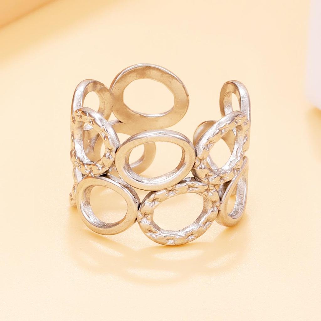 Women's Retro Hollow Geometric Oval Ring with Smooth Asymmetrical Design - Non-fading Jewelry