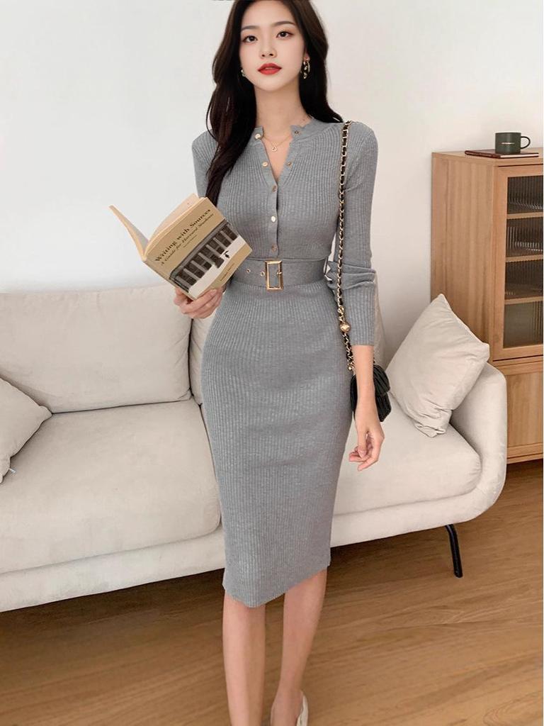 Korean Chic Slim Knit Dress: Long Sleeve, Round Neck, Single-Breasted, Hip Wrap Skirt with Belt.
